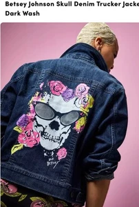 Torrid x Betsey Johnson Denim Trucker Jacket Dark Wash Skull Jean Jacket Size 2X - Picture 1 of 7