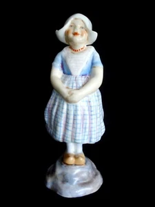 ROYAL WORCESTER “HOLLAND” F. DOUGHTY CHILDREN OF THE WORLD COLL. FIGURINE #3074 - Picture 1 of 10