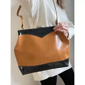 Vintage Vinyl Shoulder Bag, 1970s Retro Handbag, Kiss Lock Vegan Leather Handbag - Picture 1 of 10