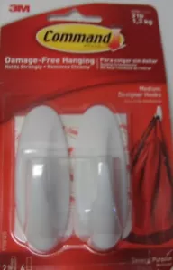 2 pks Command Medium Designer Hooks. 2 Hooks per pack. 4 total #403 - Picture 1 of 1