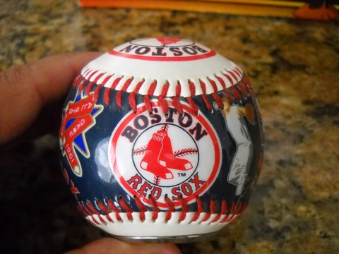 Boston Red Sox 2006 world series logo CLOCK BASEBALL RAWLINGS 2006 works! Cover