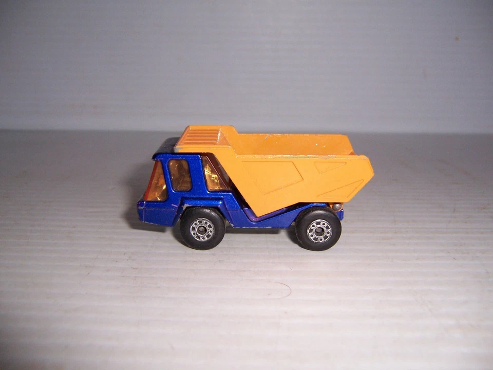 Vintage 1975 Matchbox Superfast No.23 Atlas Dump Truck - Image 1 of 4