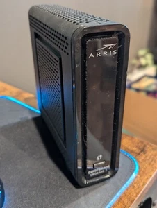 ARRIS Surfboard SBG6580 DOCSIS 3.0 Cable Modem / Wi-Fi Router  *No Power Cable** - Picture 1 of 2