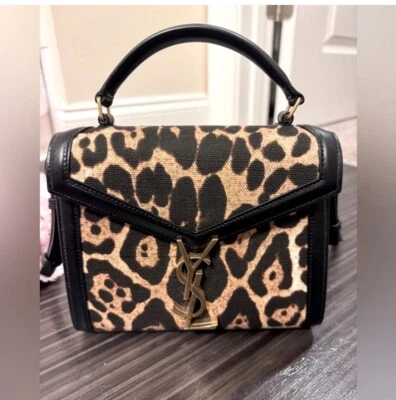 Bolso Saint Laurent YSL Mini Cassandra Estampado de Leopardo Pelo de Becerro Asa Superior Foto 1 de 4