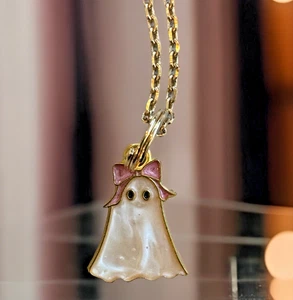 Collana Halloween Fantasma in ottone placcato oro 16" con fiocco lilla - Foto 1 di 13