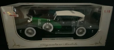 1934 Duesenberg 1:18 NIB Black and Green - Image 1 of 4
