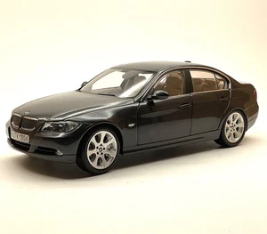 Kyosho 80430392144 BMW 3er E92 Limousine in grau metallic, OVP, 1:18, K302 - Picture 1 of 11