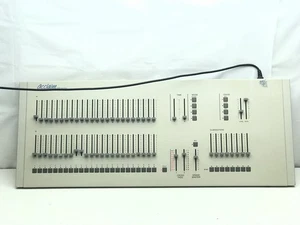 ETC ACCLAIM 100 SERIES LIGHTING CONSOLE CONTROLLER 1055A1102 - Picture 1 of 4