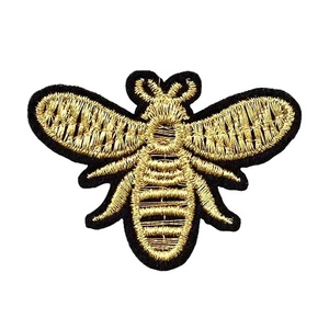 Hierro bordado en parche/aplicación abeja oro/negro 2 1/2 x 2" - Imagen 1 de 2