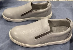 Clarks Street Verve Kids Slip-on stretch soft leather Shoes Size US 12 Kids - Picture 1 of 5