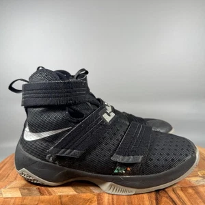 Zapatos de baloncesto Nike LeBron Soldier 10 negros plateados para niños talla 4 años - Imagen 1 de 7