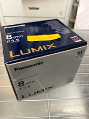 Panasonic single focus fish-eye lens Micro Four Thirds Lumix G FISHEYE 8mm/F 3.5 - Image 1 of 4