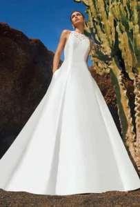 wedding dress size 14 Pronovias Kelimutu off white - Picture 1 of 3