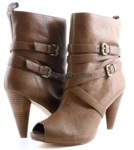 $140 BCBGIRLS CHESTER Taupe Leather Designer Boots 7.5 EUR 37.5 - Picture 1 of 4