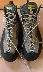 La Sportiva 42,5 (Herren 9,5 US/Damen 10,5 US) Mega Kletterschuhe blau/taupe  - Bild 1 von 12