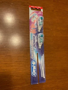 (2) Packungen Oral-B Crossaction Ersatzköpfe 3D Weiß und Soft Souple - Bild 1 von 2