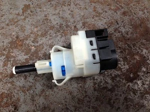 Land Rover Discovery 2 Brake Pedal Switch - Picture 1 of 1