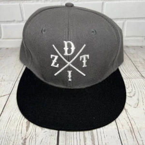 LA Los Angeles Dissizit! Gorra Never Sleep Snapback gris negra para hombre - Imagen 1 de 8