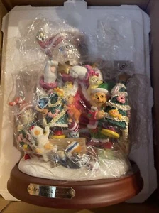 Danbury Mint Mrs. Santa Claws Cat Figurine by Bill Bell Christmas - Picture 1 of 1