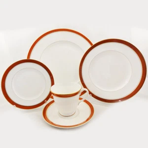 HOWARD TERRACOTTA Royal Worcester 5 Piece Place Setting NEW NEVER USED England - Picture 1 of 7