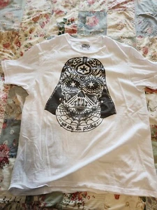 Offizielles Star Wars Tshirt Größe M weiß Darth Vader SUGAR SKULL einmal getragen - Bild 1 von 4