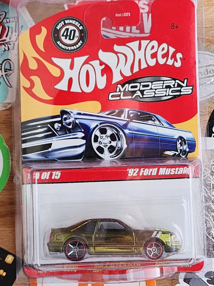Hot Wheels 2008 40th Anniversary Modern Classics 92 Ford Mustang Fantastic Car