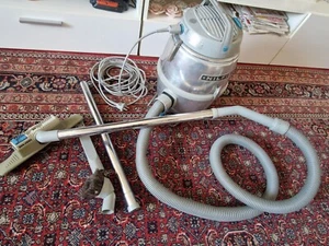 Nilfisk GM80 Staubsauger mit Motor 700W Industriesauger. - Foto 1 di 6
