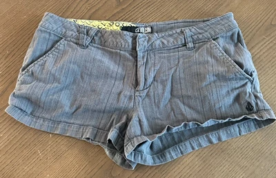 Y2K Volcom Women's Shorts Size 5 Ultra Low Cotton Blend Gray Mini - Image 1 of 4