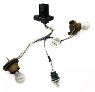 🔥05-07 Arnés de cableado de lámpara trasera Chrysler 300 señal de giro enchufe de bombilla de estacionamiento OEM Foto 1 de 3