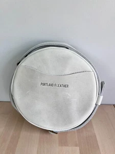 NEU! Portland Leder Circle Crossbody Small Beluga C-Ware - Bild 1 von 4