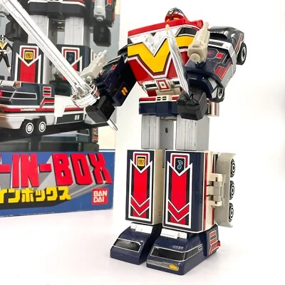 Bandai Dx Five Robo.Earth Sentai Fiveman.Height of 10 inches. Weight of 820 gram - Image 1 of 4