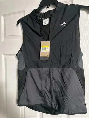 🔥NWT🔥 Mens Nike Trail Aireez Running Hiking Packable Vest FN4004-010 Size S - Image 1 of 4
