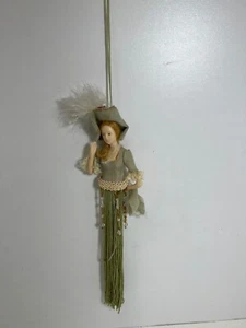 2001 HANNAH PUTTING ON THE RITZ 11” TASSEL DOLL - PREOWNED - Picture 1 of 3