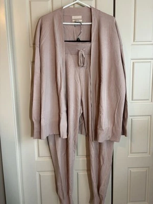 H&M Cashmere Blend Ballet Pink knit lounge set, relaxed fit - Image 1 of 4