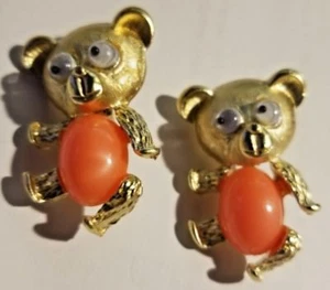 2 Bear Vintage Costume Jewelry Pins Broach Gold Tone W/Orange Belly, Googly Eyes - Picture 1 of 5