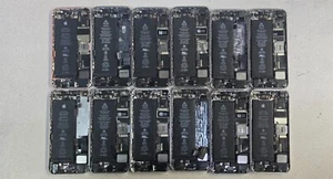 LOT VRAC DE 12 IPHONES DÉFECTUEUX POUR RÉPARATION OU PIECES UNIQUEMENT - Photo 1 sur 2