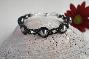 FIVE Tahitian Pearls Bracelet Tahiti Pearls on Black Leather Bracelet Handmade - Picture 1 of 7