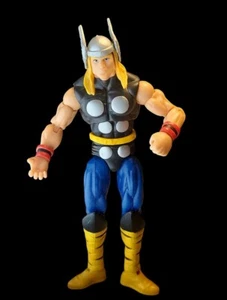 Hasbro: Legends Series Marvel's Ragnarok Thor 4.5" Action Figure 2010 LOOSE - Picture 1 of 5