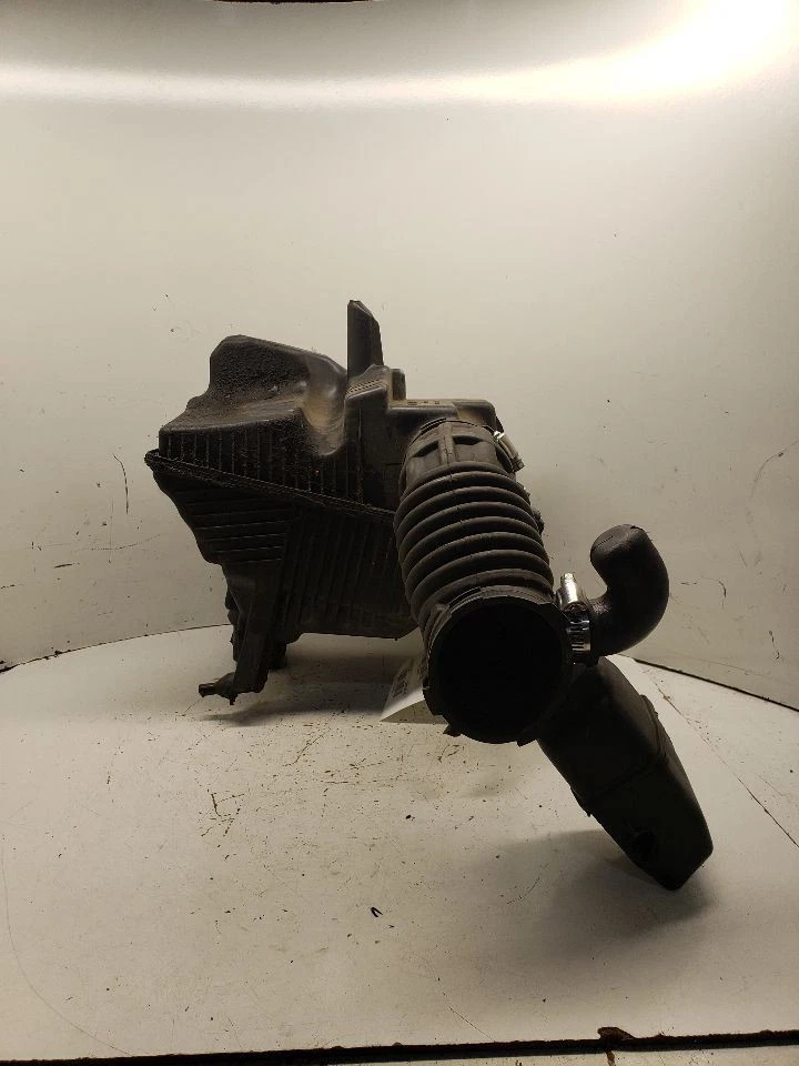 Очиститель воздуха 2,0 л подходит для 07–12 SENTRA 1358489 - Изображение 1 из 4