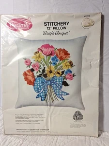 VTG Wonderart Needlecraft Stitch Kit "Bright Bouquet" Flowers Floral 12" Pillow - Picture 1 of 7