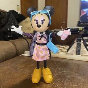 Disney Minnie Mouse Sweet Latte Fashion Doll 9 Inch Tall Poseable 2019 Jakks - Picture 1 of 8