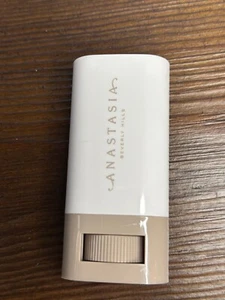 Anastasia Beverly Hills Beauty Balm Serum Boosted Skin Tint Shade 2 NWOB MSRP$42 - Picture 1 of 3