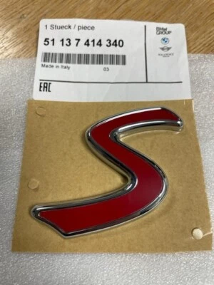 DISTINTIVO GRIGLIA ORIGINALE MINI COOPER S F56 F55 P/N 51137414340 - Immagine 1 di 3