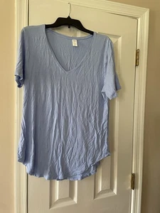 Old Navy Luxe Size Large Light Blue Short Sleeve Casual Womens T-shirt - Picture 1 of 6