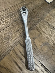 Vintage Old EASCO 72 1104 USA 3/8" Drive Pear Head Ratchet Socket Wrench Tool - Picture 1 of 9