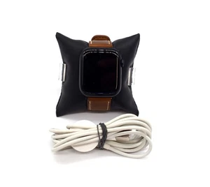 Apple Watch Series 8 A2774 GPS + Cellular (Unlocked) Midnight Leather Band- 45mm - Photo 1 sur 7
