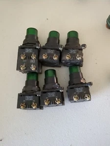 Eaton Cutler Hammer 10250T/91000T Green Pushbutton 120VAC 10250T91000T Lot of 6 - Picture 1 of 2