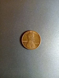 1979 D Lincoln Cent With Filled In Mint Mark And Slight Damage On The Reverse - Picture 1 of 2