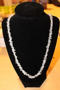 Collar de cuarzo con astillas 34" de una sola hebra - Imagen 1 de 3