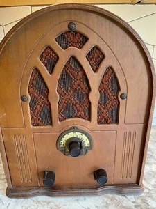Franklin Cathedral Lite Brown Wood Table Top AM/FM Radio Model C-101 WORKS CLEAN - Zdjęcie 1 z 12